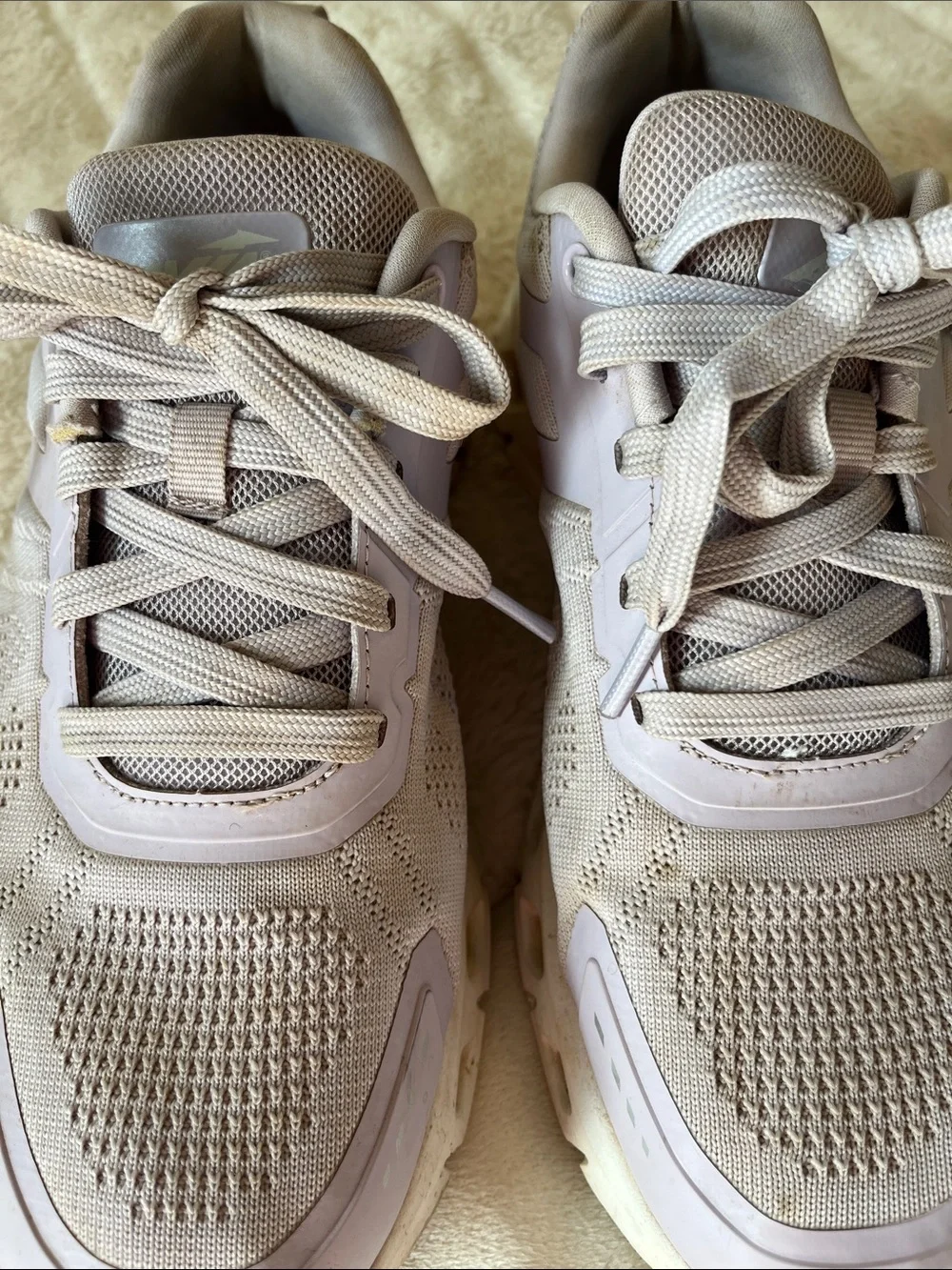 Women’s Avia running shoes